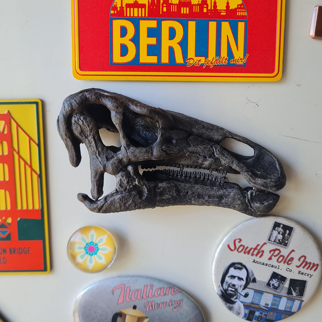 Iguanodon (1:10) Magnet